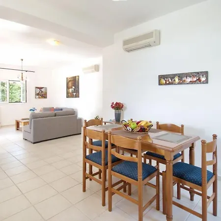 Kefalonia Sleeps 4 With Pool Air Con And Wifi Βίλα
