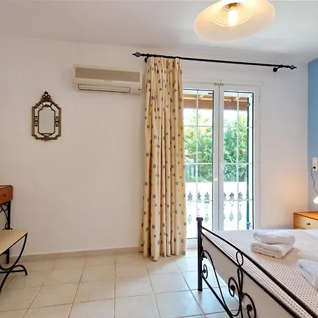 Kefalonia Sleeps 4 With Pool Air Con And Wifi Βίλα