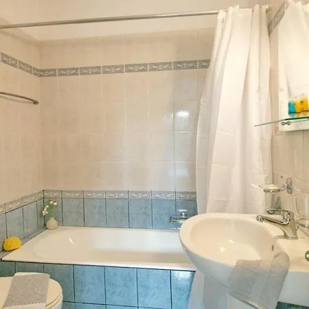 Kefalonia Sleeps 4 With Pool Air Con And Wifi *