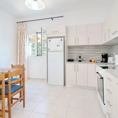 Kefalonia Sleeps 4 With Pool Air Con And Wifi 케팔로니아